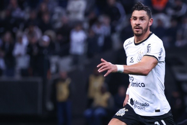 Marcello Zambrana/AGIF - Giuliano no Timão. 