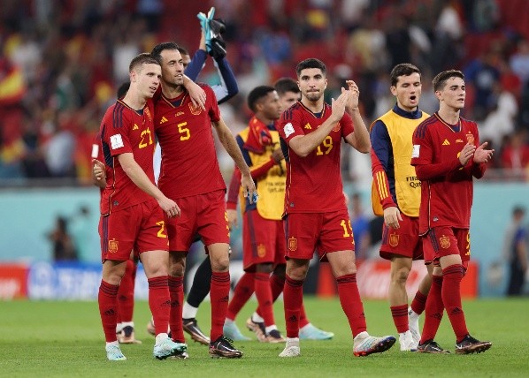 Photo by Elsa/Getty Images - Seleção da Espanha rouba a cena em estreia na Copa do Mundo.