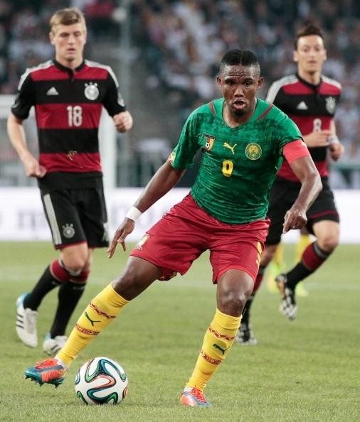 Adam Pretty/Bongarts/Getty Images – Samuel Eto’o atuando pela seleção de Camarões em 2014, hoje é presidente da CFA
