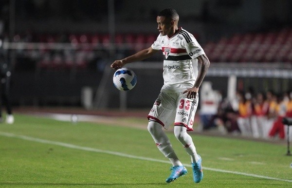 Rubens Chiri/Saopaulofc.net/ Caio em campo pelo São Paulo. 