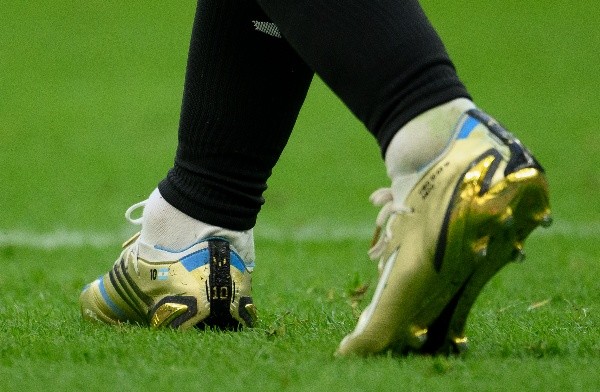 Photo by Matthias Hangst/Getty Images - Tornozelo de Messi é uma preocupação Photo by Matthias Hangst/Getty Images - Tornozelo de Messi é uma preocupação