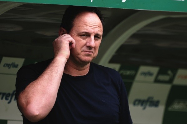 SP - Sao Paulo - 16/10/2022 - BRASILEIRO A 2022, PALMEIRAS X SAO PAULO - Rogerio Ceni tecnico do Sao Paulo durante partida contra o Palmeiras no estadio Arena Allianz Parque pelo campeonato Brasileiro A 2022. Foto: Ettore Chiereguini/AGIF