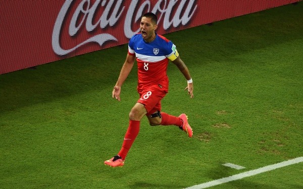 Photo by Laurence Griffiths/Getty Images - Dempsey marcou o quinto gol mais rápido em Copa do Mundo