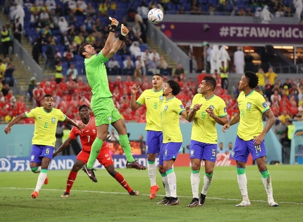 Photo by Matthias Hangst/Getty Images - Seleção Brasileira vai em busca de garantir a primeira posição do Grupo G da Copa do Mundo do Qatar.