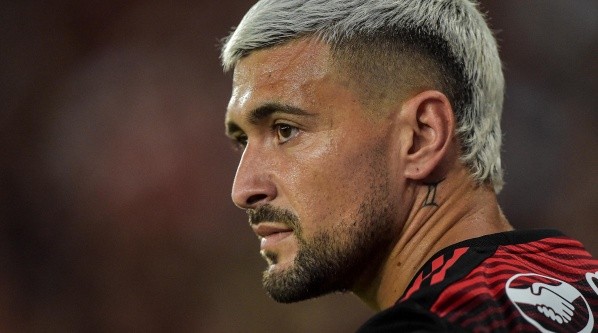Arrascaeta foi ventilado para uma saída do Flamengo - Foto: Thiago Ribeiro/AGIF