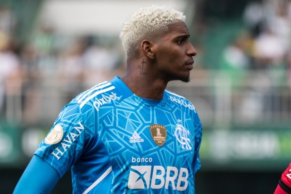 Robson Mafra/AGIF/ Hugo Souza. 