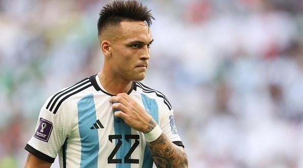 Foto: Catherine Ivill/Getty Images - Lautaro Martínez começou a Copa do Mundo como titular