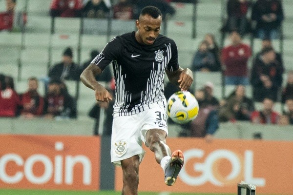 Foto: Robson Mafra/AGIF