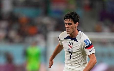Ulrik Pedersen/DeFodi Images via Getty Images – Giovanni Reyna atuando com a camisa da Seleção dos EUA