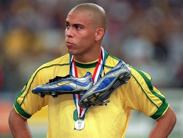 Oliver Berg/picture alliance via Getty Images – Ronaldo, um dos principais jogadores do Brasil abalado após derrota na final
