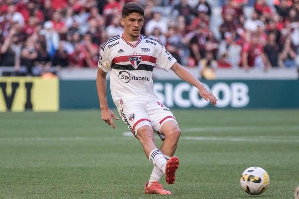 Pablo Maia em ação com a camisa do São Paulo - Foto: Robson Mafra/AGIF