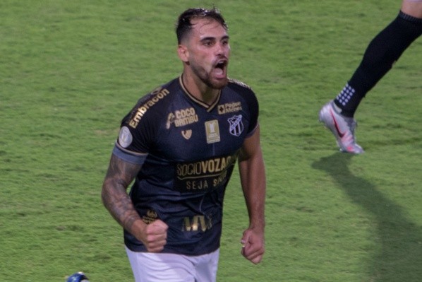 Foto: Robson Mafra/AGIF