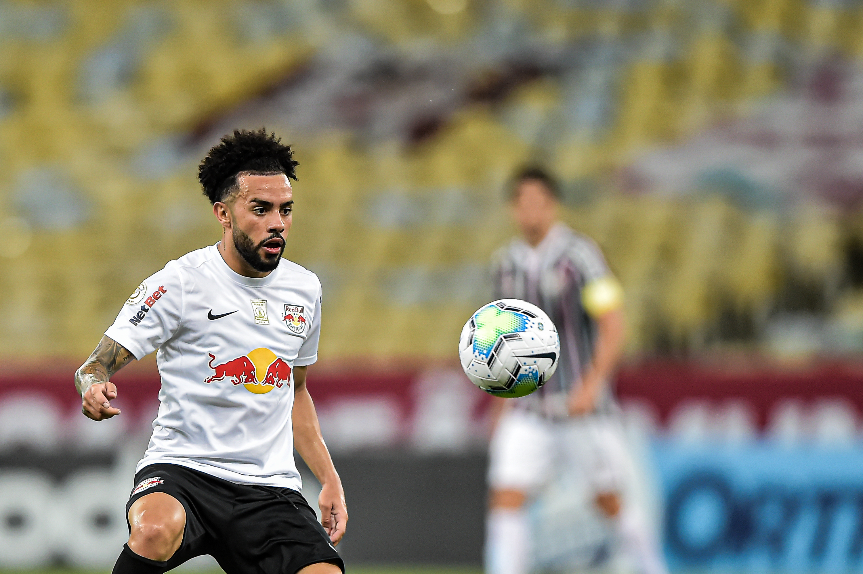 Foto: Thiago Ribeiro/AGIF – Claudinho tem contrato no Zenit até junho de 2027, mas interessa ao Palmeiras