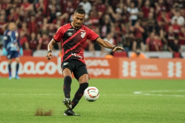 Foto: Robson Mafra/AGIF