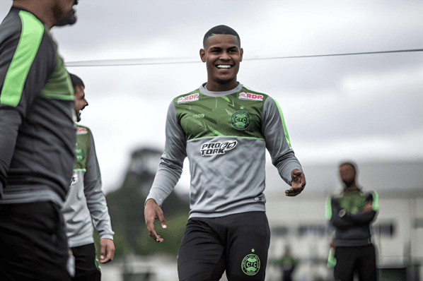 Nathan pode retornar ao São Paulo - Foto: Site oficial do Coritiba