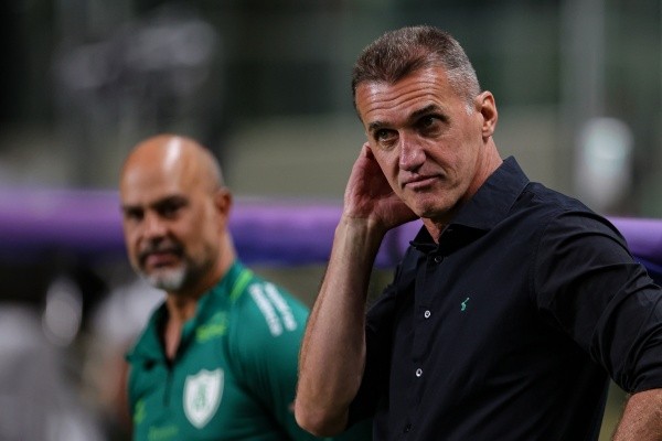 MG - Belo Horizonte - 22/10/2022 - BRASILEIRO A 2022 AMERICA-MG X FLAMENGO - Vagner Mancini tecnico do America-MG durante partida contra o Flamengo no estadio Independencia pelo campeonato Brasileiro A 2022. Foto: Gilson Junio/AGIF