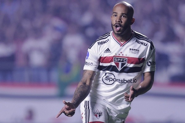 Patrick assina contrato de três anos com o Galo - Foto: Ettore Chiereguini/AGIF