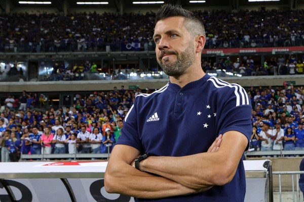 Foto: Gilson Junio/AGIF – Pezzolano foi muito elogiado por Chay