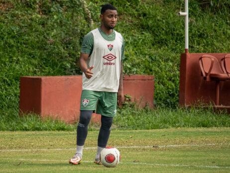 Thiago Ribeiro/AGIF – Nathan Lourenço treinando pelo Fluminense