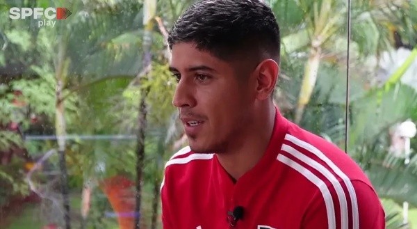 Alan Franco sendo apresentado no São Paulo - Foto: Reprodução/SPFC Play