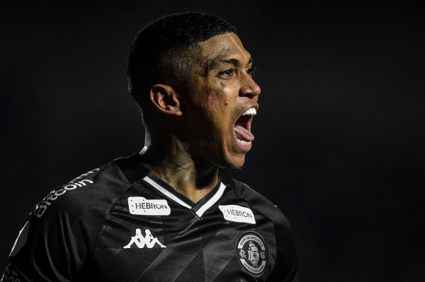 Foto: Thiago Ribeiro/AGIF – Raniel pode ir para o México