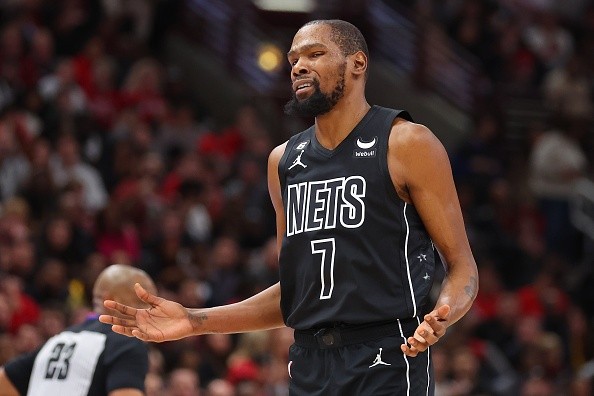 Durant vai ser reavaliado em breve pelo Nets.     Créditos: Michael Reaves/Getty Images