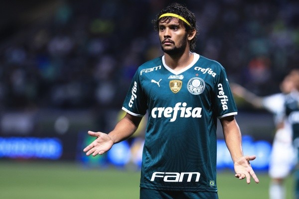 SP - Sao Paulo - 06/10/2022 - BRASILEIRO A 2022, PALMEIRAS X CORITIBA - Gustavo Scarpa jogador do Palmeiras durante partida contra o Coritiba no estadio Arena Allianz Parque pelo campeonato Brasileiro A 2022. Foto: Ettore Chiereguini/AGIF