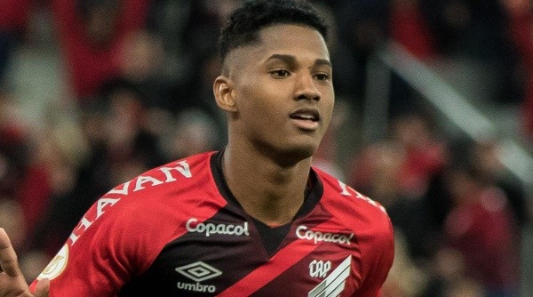 Abner foi negociado pelo Athletico - Foto: Robson Mafra/AGIF