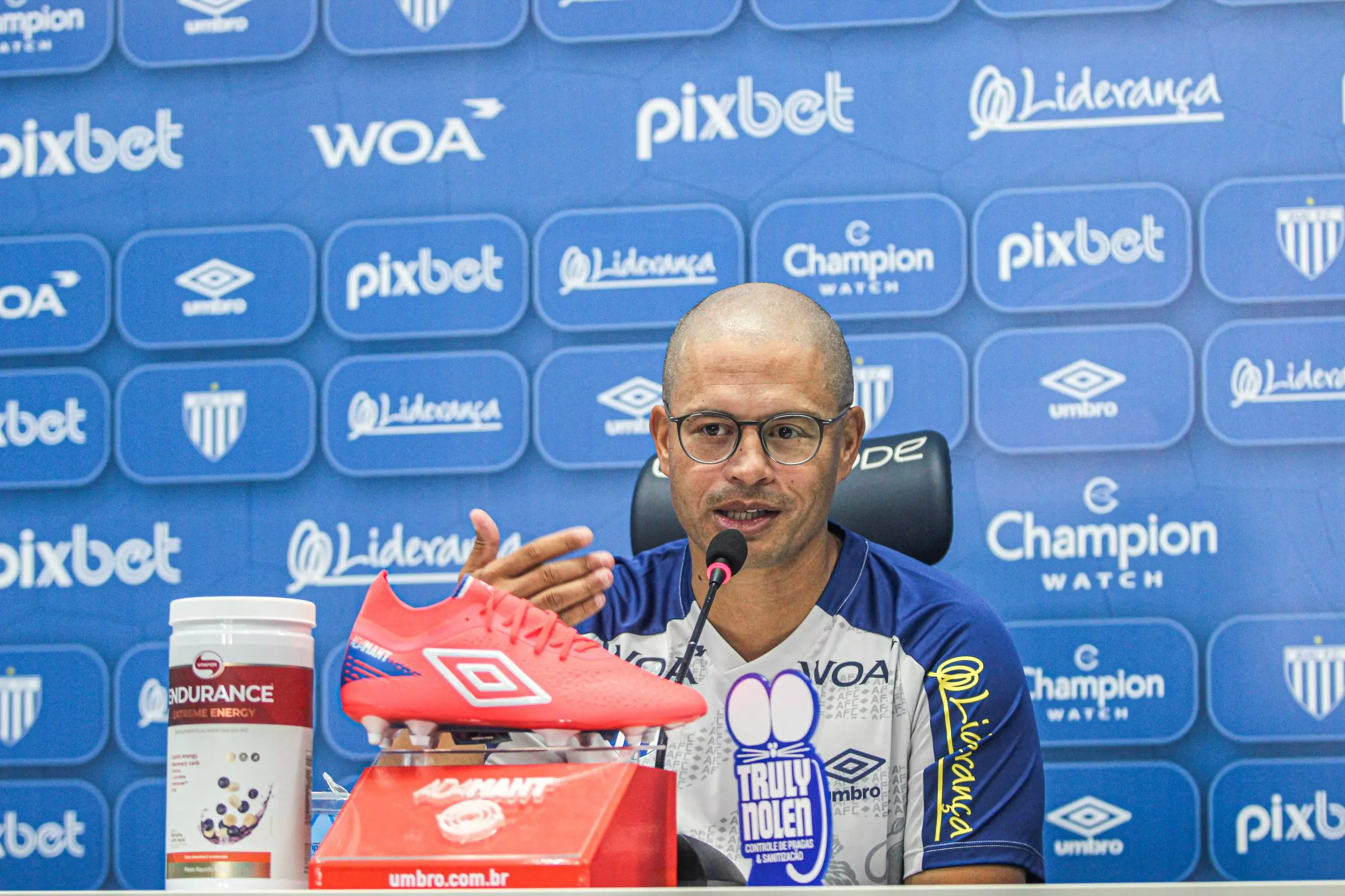 Foto: Leandro Boeira/Avaí FC – Alex pediu a contratação de Robinho