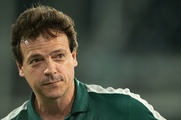 RJ - Rio de Janeiro - 26/06/2022 - BRASILEIRO A 2022, BOTAFOGO X FLUMINENSE - Fernando Diniz tecnico do Fluminense durante partida contra o Botafogo no estadio Engenhao pelo campeonato Brasileiro A 2022. Foto: Jorge Rodrigues/AGIF