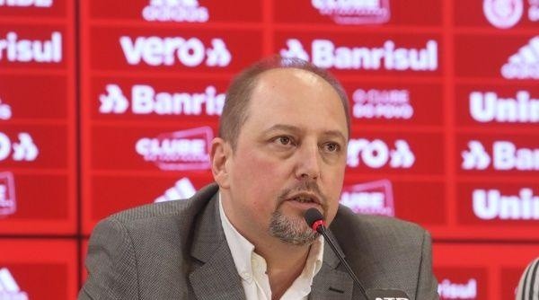 Alessandro Barcellos não deve trazer Aránguiz para o Internacional. Foto: Ricardo Duarte/ Internacional