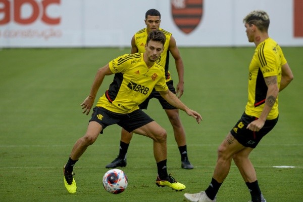Foto: Marcelo Cortes / Flamengo – Rodrigo Caio volta aos gramados