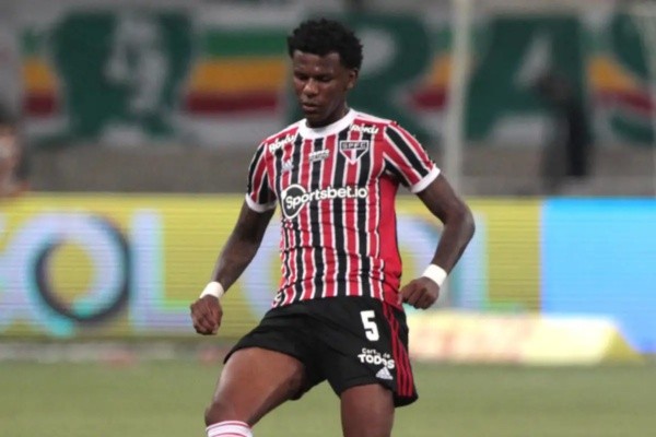 Arboleda pode perder o Majestoso - Foto: Rubens Chiri/São Paulo FC