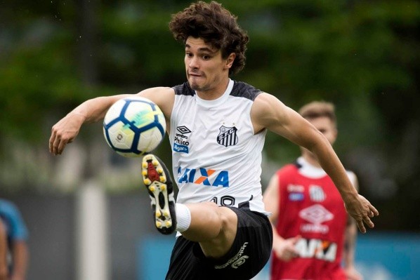 Foto: Ivan Storti/Santos FC – Dodô defendeu o Peixe por empréstimo sob o comando de Sampaoli