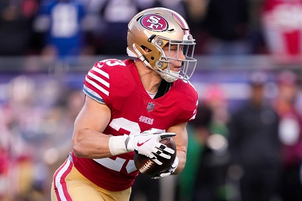 Christian McCaffrey é uma das esperanças do ataque do 49ers.     Créditos: Thearon W. Henderson/Getty Images