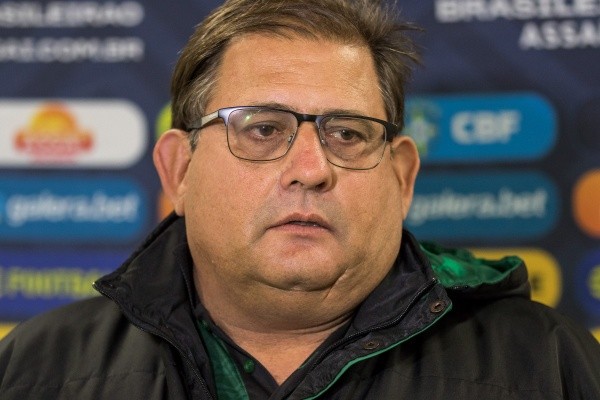 PR - Curitiba - 06/11/2022 - BRASILEIRO A 2022, CORITIBA X FLAMENGO - Guto Ferreira tecnico do Coritiba durante entrevista antes da partida contra o Flamengo no estadio Couto Pereira pelo campeonato Brasileiro A 2022. Foto: Robson Mafra/AGIF