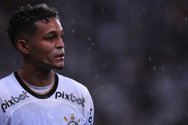 SP - Sao Paulo - 05/02/2023 - PAULISTA 2023, CORINTHIANS X BOTAFOGO-SP - Adson jogador do Corinthians durante partida contra o Botafogo-SP no estadio Arena Corinthians pelo campeonato Paulista 2023. Foto: Ettore Chiereguini/AGIF