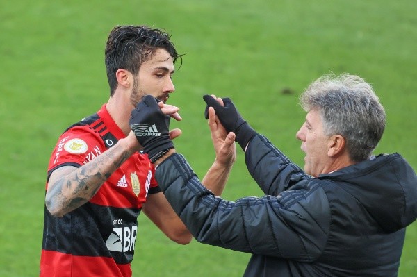 Foto: Marcello Zambrana/AGIF – Gustavo Henrique e Renato Portaluppi