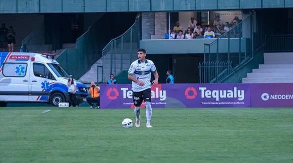 Foto: Divulgação/Coritiba - O zagueiro Kuscevic estreou como titular pelo Coritiba