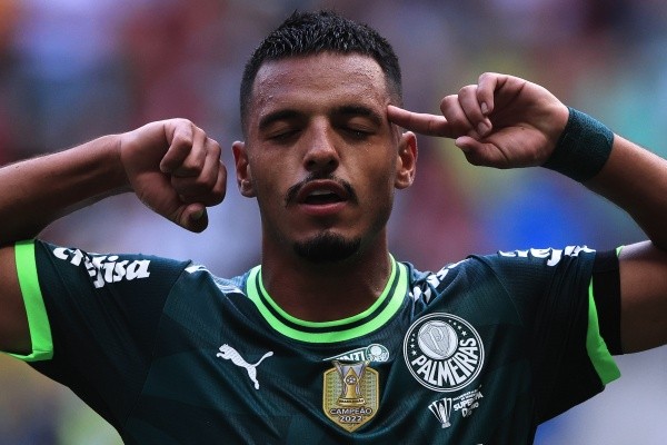 DF - Brasilia - 28/01/2023 - SUPERCOPA 2023 FINAL, PALMEIRAS X FLAMENGO - Gabriel Menino jogador do Palmeiras comemora seu gol durante partida contra o Flamengo no estadio Mane Garrincha pelo campeonato SuperCopa 2023. Foto: Ettore Chiereguini/AGIF