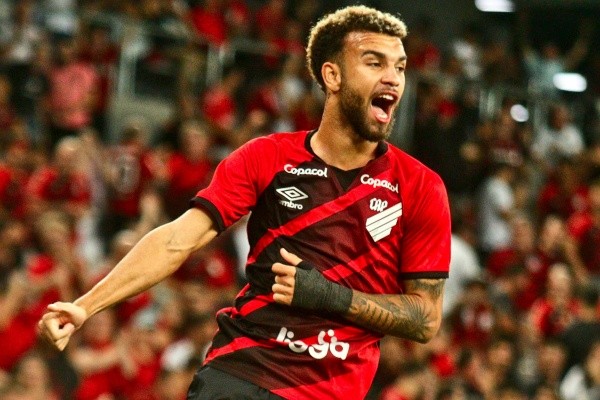 Foto: (Gabriel Machado/AGIF) - Jajá está na mira do futebol russo