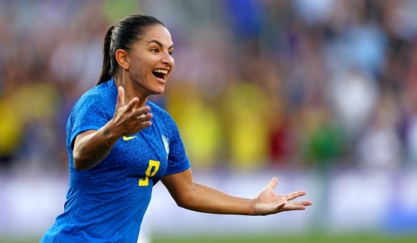 Foto: (Mike Ehrmann/Getty Images) - Debinha marcou o único gol da Amarelinha diante do Japão