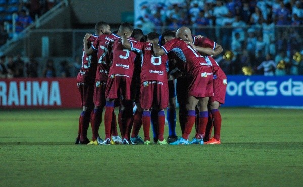 Foto: (Kely Pereira/AGIF) - O Fortaleza busca uma vaga na fase de grupos da Copa Libertadores