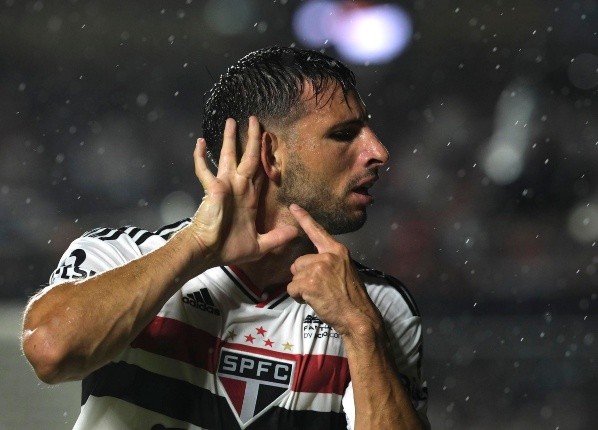 Foto: (Rubens Chiri/saopaulofc.net) - Calleri será submetido a um tratamento conservador no São Paulo