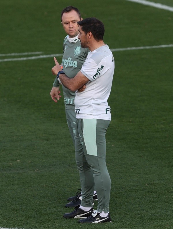 Foto: Flickr Oficial SE PalmeirasCesar Greco – Andrey Lopes (Cebola) e Abel Ferreira