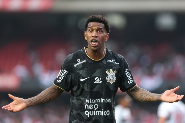 Foto: (Marcello Zambrana/AGIF) - Gil está nos planos do Timão para 2024