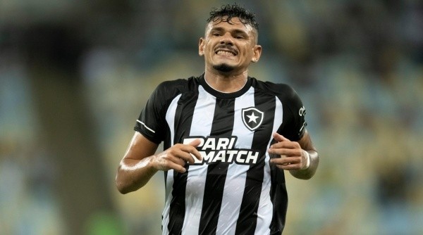 RJ - Rio de Janeiro - 16/02/2023 - CARIOCA 2023, VASCO X BOTAFOGO - Tiquinho Soares jogador do Botafogo lamenta chance perdida durante partida contra o Vasco no estadio Maracana pelo campeonato Carioca 2023. Foto: Jorge Rodrigues/AGIF