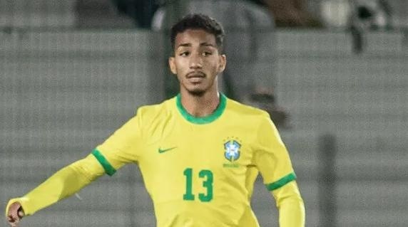 Foto: Carlos Santana / CBF - Arthur passou pelo Flamengo em 2020.