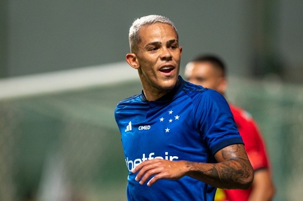 Foto: (Alessandra Torres/AGIF) - Com futuro indefinido no Cruzeiro, Wallisson interessa ao Inter