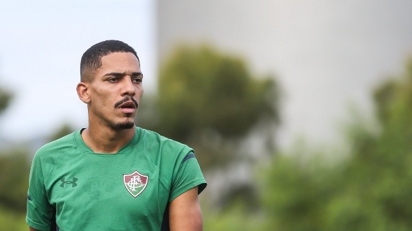 Foto: LUCAS MERÇON / FLUMINENSE F.C – Gilberto defendeu o Fluminense durante sua passagem pelo Brasil